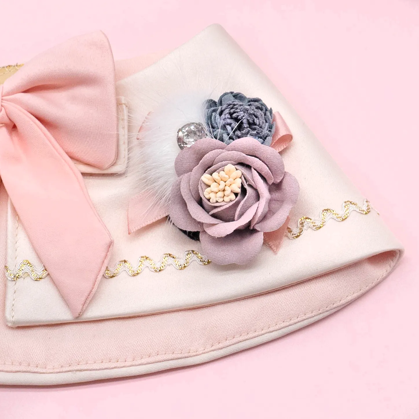 DUCHESS AURORA - Campagne Pink Duchess Satin Cape