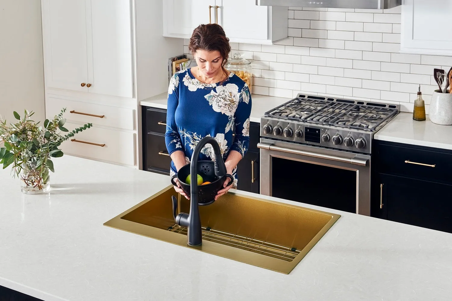 Ruvati 25 inch Polished Brass Matte Gold Workstation Drop-in Topmount Kitchen Sink Single Bowl – RVH5007GG